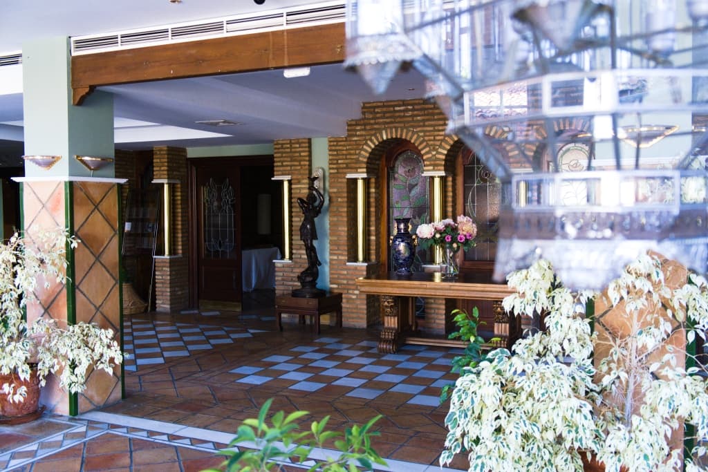 Entrada del Hotel Don Gonzalo, en Montilla